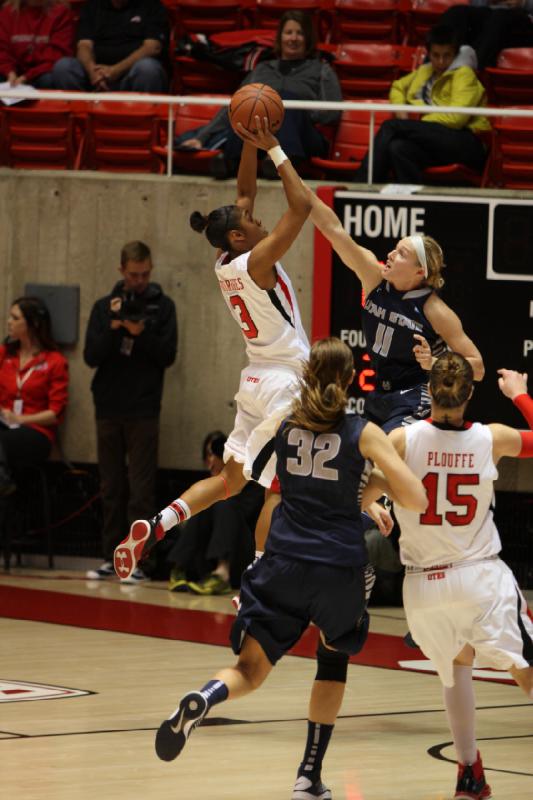 2012-11-27 19:26:44 ** Basketball, Damenbasketball, Iwalani Rodrigues, Michelle Plouffe, Utah State, Utah Utes ** 