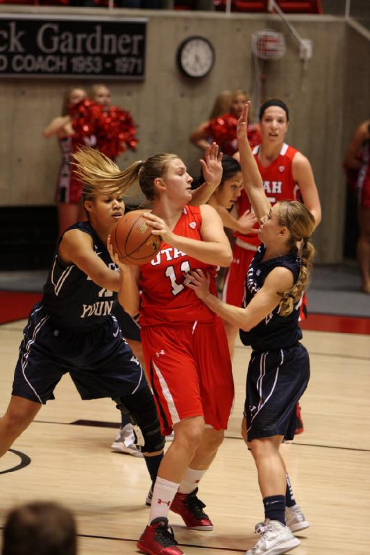 2012-12-08 16:32:26 ** Basketball, BYU, Damenbasketball, Michelle Plouffe, Taryn Wicijowski, Utah Utes ** 