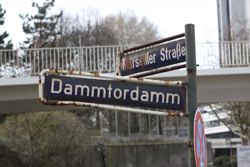 2010-04-05 16:25:43 ** Germany, Hamburg ** 'Dammtordamm' seems to be a little redundant.