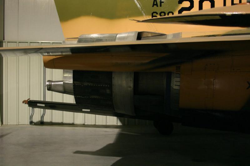 2007-04-08 13:12:24 ** Air Force, Hill AFB, Utah ** General Dynamics F-111E 'Aardvark'.