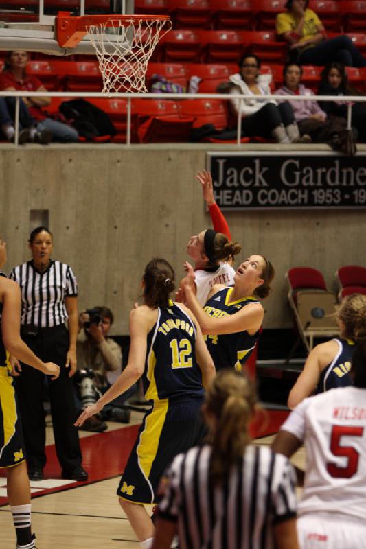 2012-11-16 17:33:56 ** Basketball, Cheyenne Wilson, Michelle Plouffe, Michigan, Utah Utes, Women's Basketball ** 