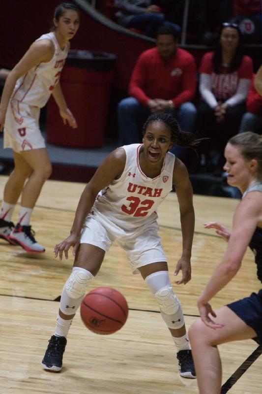 2016-12-03 14:36:05 ** Basketball, Damenbasketball, Malia Nawahine, Tanaeya Boclair, Utah State, Utah Utes ** 