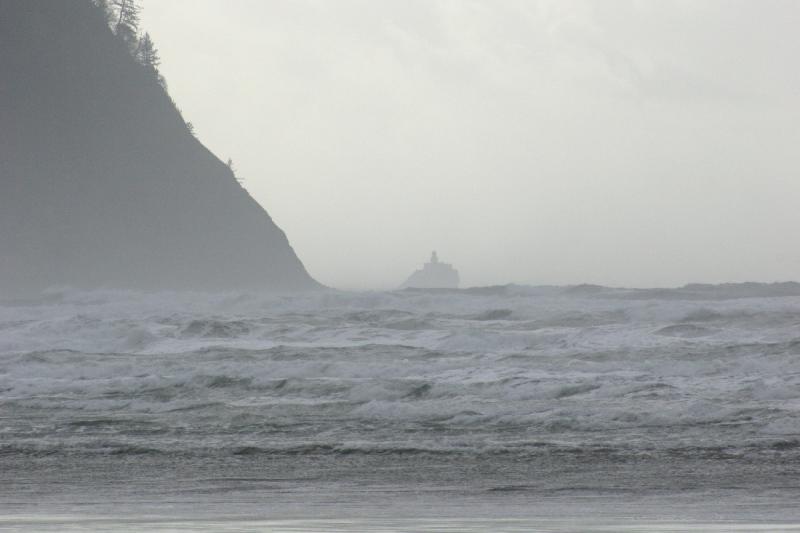 2006-01-28 15:27:12 ** Oregon, Seaside ** Ein Leuchtturm in der Ferne.