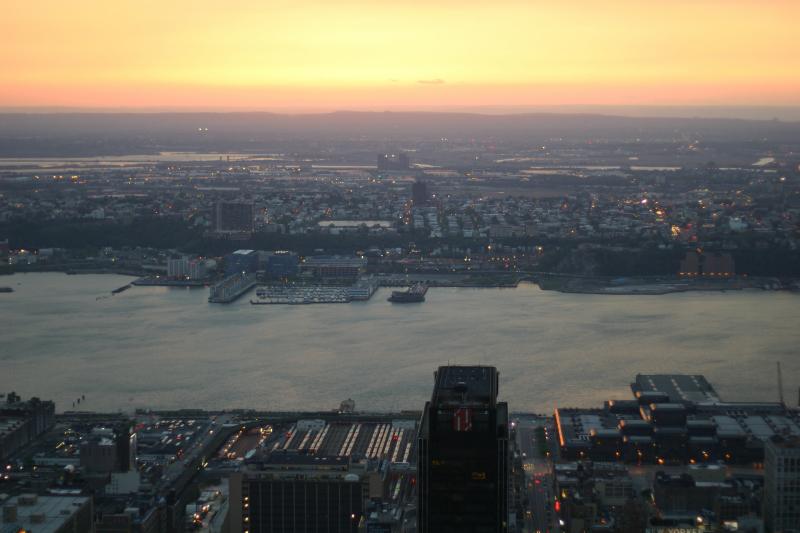 2006-05-06 20:04:08 ** New York ** Sonnenuntergang über New Jersey.