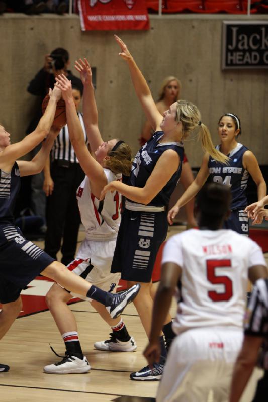 2012-11-27 20:29:05 ** Basketball, Cheyenne Wilson, Paige Crozon, Utah State, Utah Utes, Women's Basketball ** 