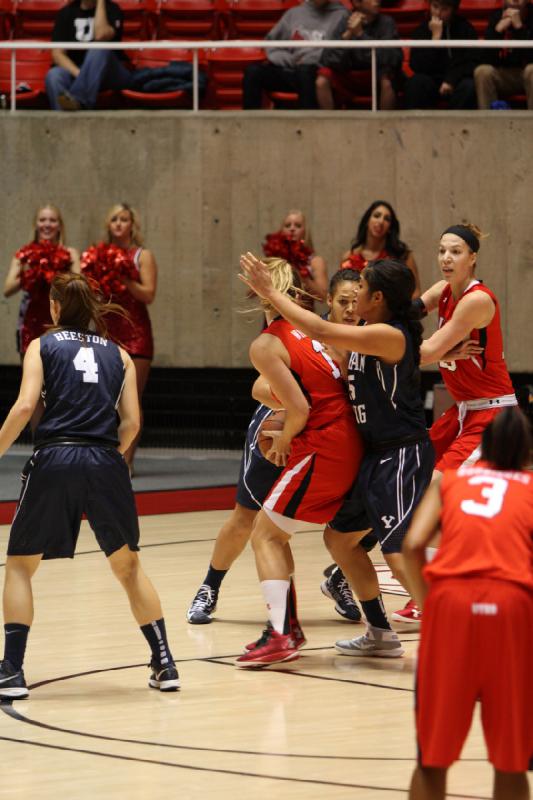 2012-12-08 15:03:28 ** Basketball, BYU, Damenbasketball, Iwalani Rodrigues, Michelle Plouffe, Taryn Wicijowski, Utah Utes ** 