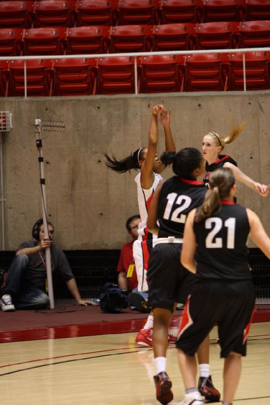 2010-12-20 19:20:00 ** Basketball, Iwalani Rodrigues, Josi McDermott, Southern Oregon, Utah Utes, Women's Basketball ** 