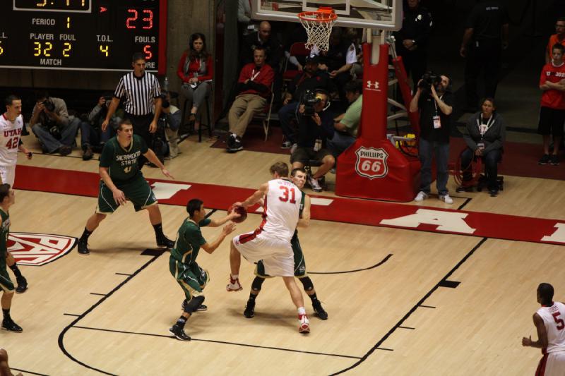 2012-11-16 19:33:22 ** Basketball, Men's Basketball, Sacramento State, Utah Utes ** 