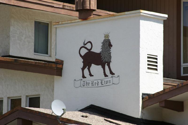 2006-07-22 11:43:58 ** Vail ** 'The Red Lion' in the center of Vail. 2006-07-22 11:43:58 ** Vail ** 'The Red Lion' in the center of Vail.