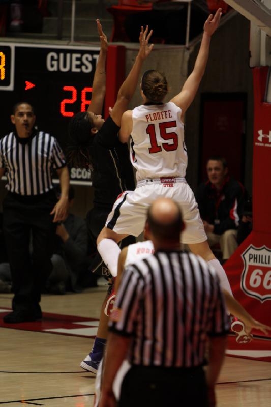 2013-02-22 18:30:37 ** Basketball, Damenbasketball, Iwalani Rodrigues, Michelle Plouffe, Utah Utes, Washington ** 