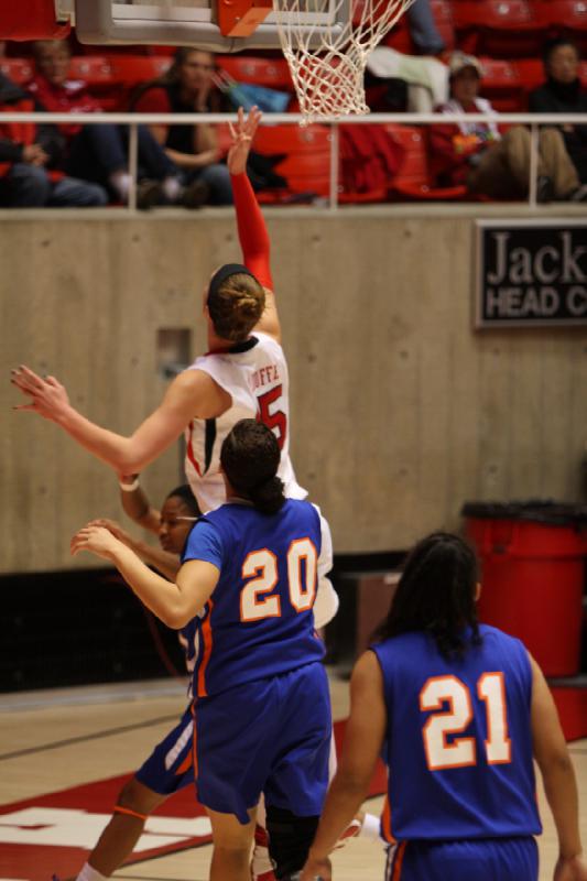 2012-12-15 16:23:43 ** Basketball, Houston Baptist Huskies, Michelle Plouffe, Utah Utes, Women's Basketball ** 