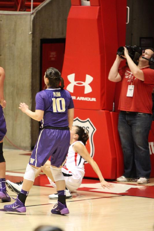 2014-02-16 15:06:03 ** Basketball, Danielle Rodriguez, Utah Utes, Washington, Women's Basketball ** 