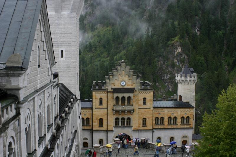 2005-08-21 16:45:26 ** Deutschland, München ** Eingangsbereich des Schloßes.