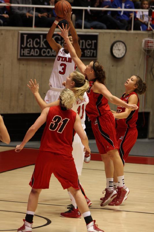 2012-11-13 20:53:24 ** Basketball, Damenbasketball, Iwalani Rodrigues, Southern Utah, Taryn Wicijowski, Utah Utes ** 