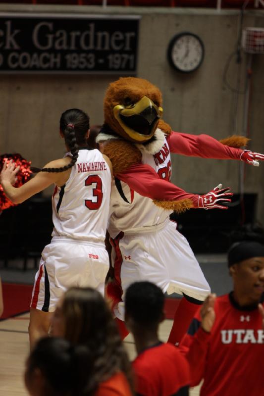 2013-12-30 18:57:55 ** Basketball, Damenbasketball, Malia Nawahine, Swoop, UC Santa Barbara, Utah Utes ** 