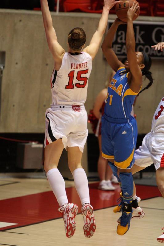 2014-03-02 14:26:31 ** Basketball, Malia Nawahine, Michelle Plouffe, UCLA, Utah Utes, Women's Basketball ** 