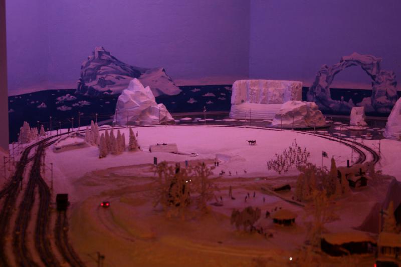 2006-11-25 10:03:58 ** Deutschland, Hamburg, Miniaturwunderland ** Eismeer im Hintergrund.