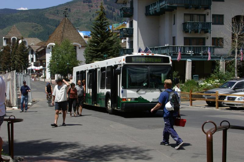 2006-07-22 12:48:32 ** Vail ** Vail hat das größte kostenlose Busnetz innerhalb der USA.