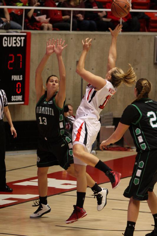 2012-12-29 15:54:17 ** Basketball, Damenbasketball, North Dakota, Taryn Wicijowski, Utah Utes ** 