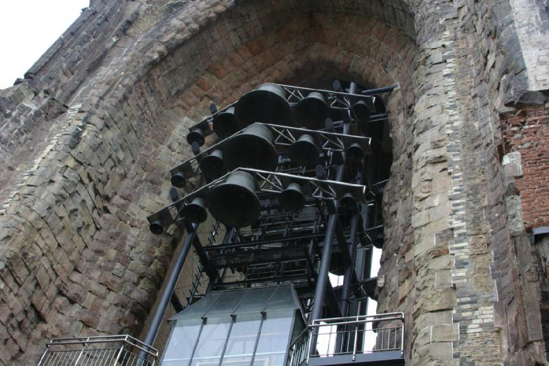 2006-11-25 12:04:00 ** Deutschland, Hamburg, St. Nikolai ** Dieses Glockenspiel wurde erst nach der Zerstörung der Kirche eingebaut.