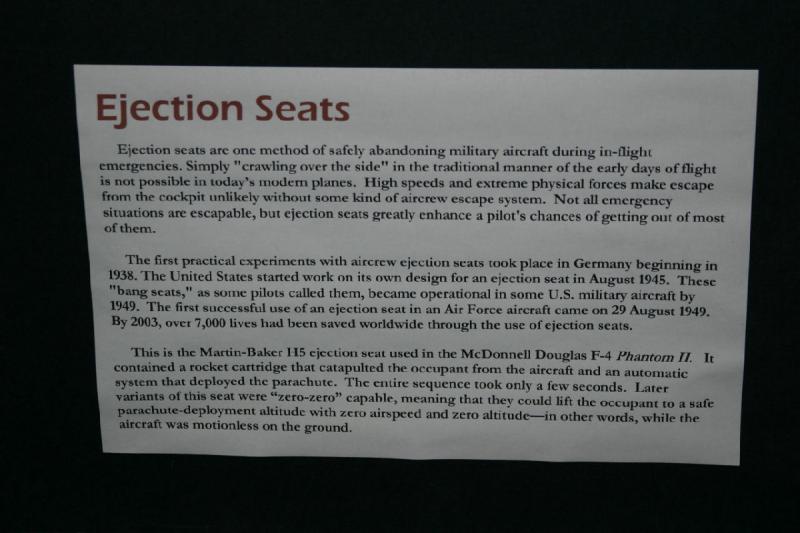 2007-04-08 13:50:44 ** Air Force, Hill AFB, Utah ** Beschreibung der Schleudersitze.