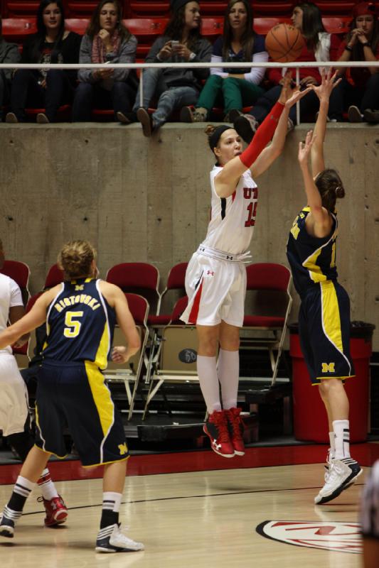 2012-11-16 16:51:49 ** Basketball, Damenbasketball, Michelle Plouffe, Michigan, Utah Utes ** 