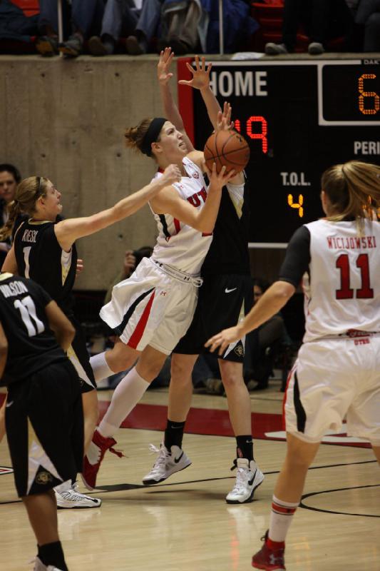 2013-01-13 15:34:28 ** Basketball, Colorado, Damenbasketball, Michelle Plouffe, Taryn Wicijowski, Utah Utes ** 