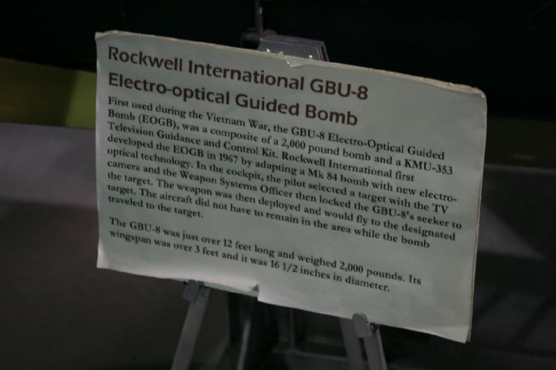 2007-04-08 13:47:44 ** Air Force, Hill AFB, Utah ** Beschreibung der Rockwell International GBU-8 Elektrooptisch gelenkte Bombe.