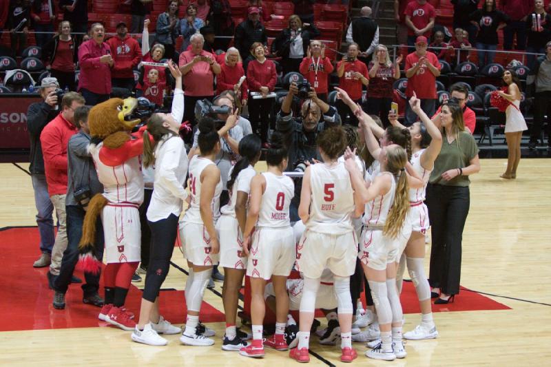 2019-01-27 13:51:12 ** Andrea Torres, Basketball, Damenbasketball, Daneesha Provo, Dre'Una Edwards, Dru Gylten, Erika Bean, Julie Brosseau, Kendall Rodriguez, Kiana Moore, Maurane Corbin, Megan Huff, Niyah Becker, Ola Makurat, Sarah Porter, Stanford, Swoop, Utah Utes ** 