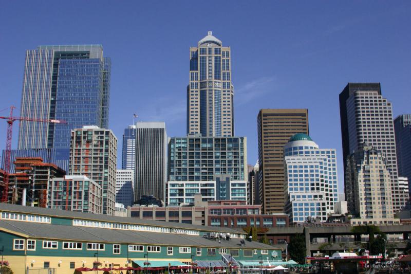 2007-09-01 13:40:22 ** Seattle ** Skyline von Seattle. Im Zentrum der 'Washington Mutual Tower'.