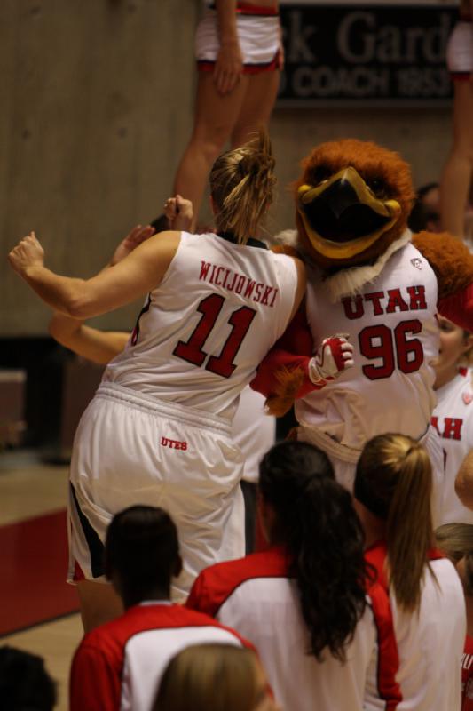 2012-11-13 18:59:27 ** Basketball, Damenbasketball, Southern Utah, Swoop, Taryn Wicijowski, Utah Utes ** 