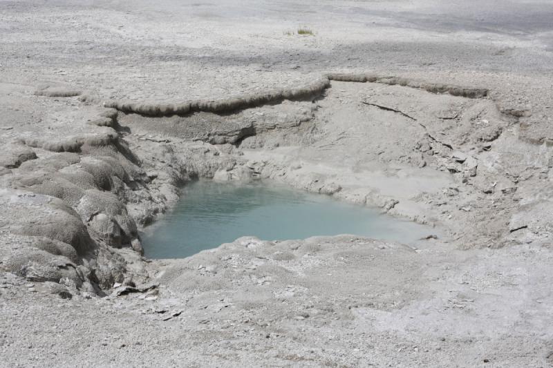 2009-08-03 10:48:39 ** Yellowstone National Park ** Clepsydra Geyser.