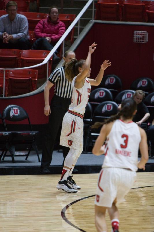 2016-01-04 18:35:30 ** Basketball, Danielle Rodriguez, Malia Nawahine, Utah Utes, Washington, Women's Basketball ** 