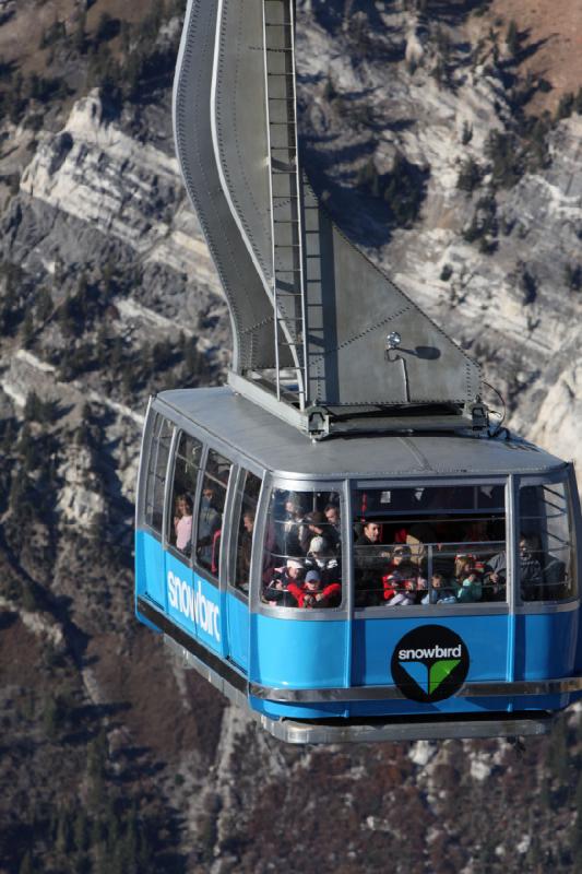 2008-10-25 16:18:47 ** Little Cottonwood Canyon, Snowbird, Utah ** Gondel auf dem Weg zurück ins Tal.