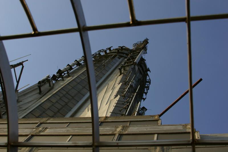 2006-05-06 18:39:04 ** New York ** Die Spitze des 'Empire State Building' mit der Antenne.