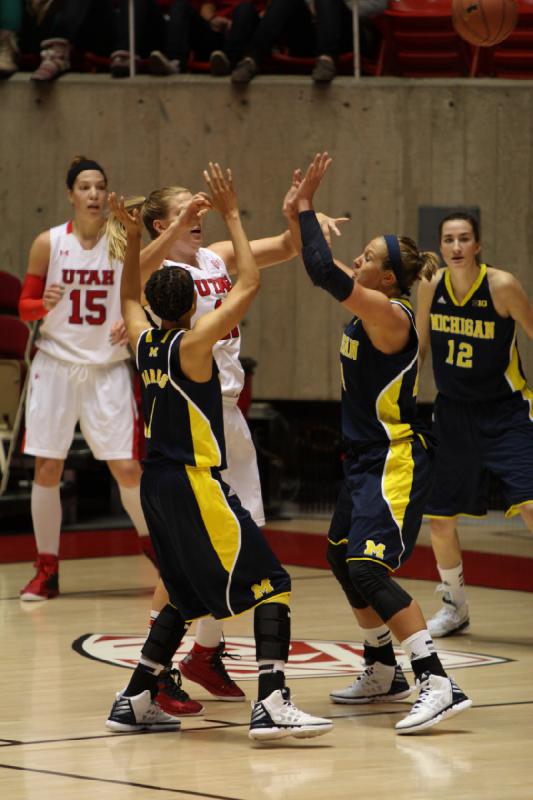 2012-11-16 16:41:29 ** Basketball, Michelle Plouffe, Michigan, Taryn Wicijowski, Utah Utes, Women's Basketball ** 