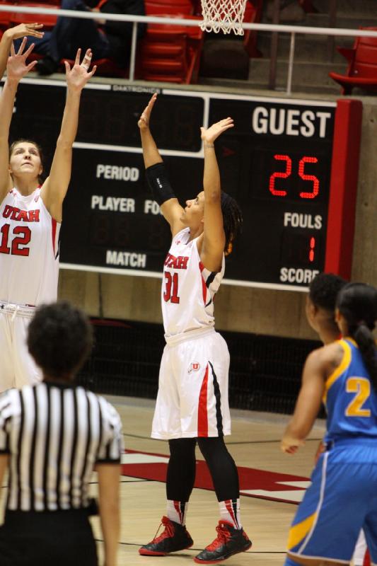 2014-03-02 15:07:37 ** Basketball, Ciera Dunbar, Damenbasketball, Emily Potter, UCLA, Utah Utes ** 