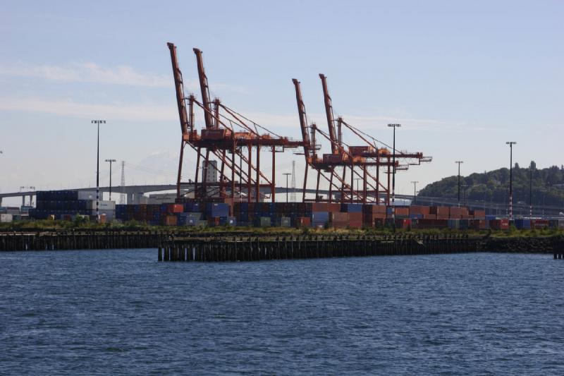 2007-09-01 14:13:22 ** Seattle ** Container harbor.