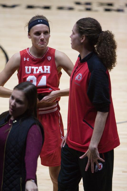 2016-12-10 19:24:13 ** Basketball, BYU, Damenbasketball, Megan Huff, Tilar Clark, Utah Utes ** 