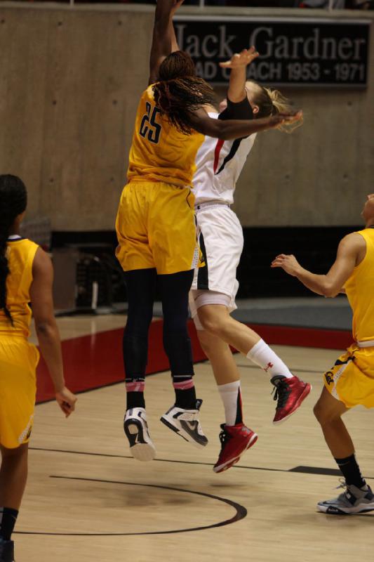 2013-01-04 19:01:37 ** Basketball, Cal, Damenbasketball, Taryn Wicijowski, Utah Utes ** 