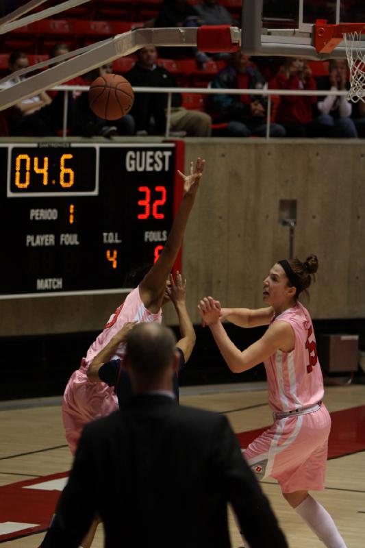 2012-02-11 14:38:37 ** Anthony Levrets, Arizona, Basketball, Michelle Plouffe, Rachel Morris, Utah Utes, Women's Basketball ** 