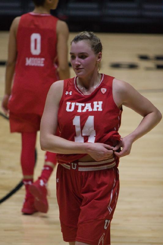 2016-12-10 19:24:27 ** Basketball, BYU, Damenbasketball, Kiana Moore, Paige Crozon, Utah Utes ** 