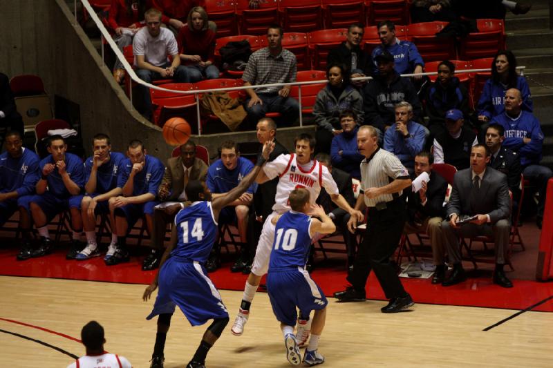 2010-01-23 16:02:17 ** Air Force, Basketball, Carlon Brown, Marshall Henderson, Men's Basketball, Utah Utes ** 