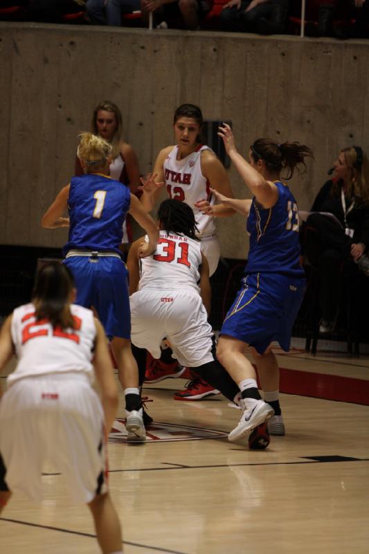 2013-12-30 19:17:39 ** Basketball, Ciera Dunbar, Damenbasketball, Danielle Rodriguez, Emily Potter, UC Santa Barbara, Utah Utes ** 