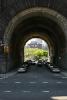 Ein Tunnel im Sockel der Manhattan Bridge.