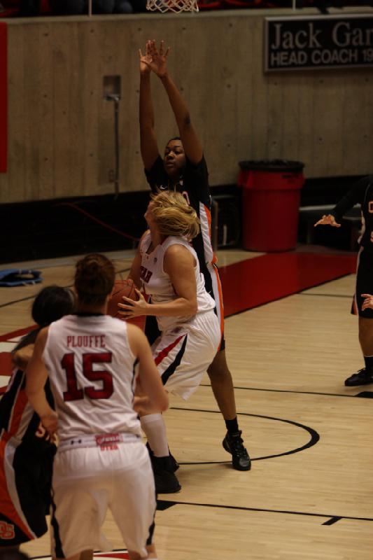 2012-03-01 20:32:35 ** Basketball, Michelle Plouffe, Oregon State, Taryn Wicijowski, Utah Utes, Women's Basketball ** 