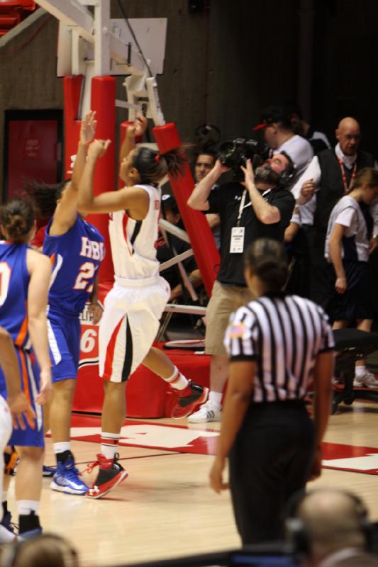 2012-12-15 15:34:15 ** Basketball, Damenbasketball, Houston Baptist Huskies, Iwalani Rodrigues, Utah Utes ** 