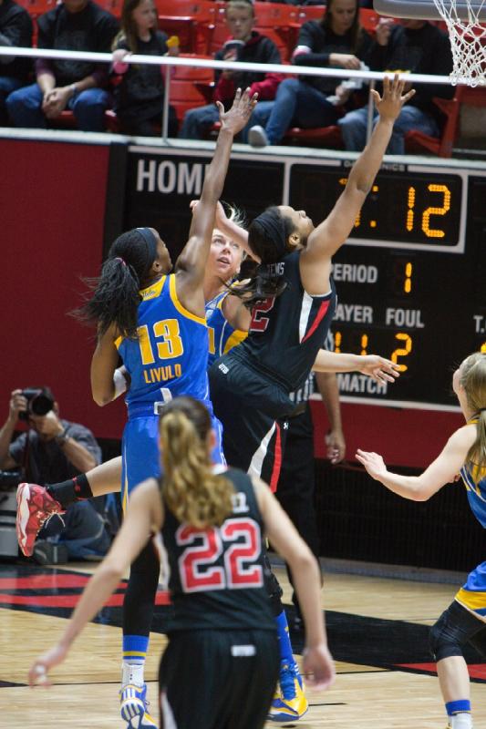 2015-01-09 18:30:11 ** Basketball, Damenbasketball, Danielle Rodriguez, Jada Matthews, UCLA, Utah Utes ** 