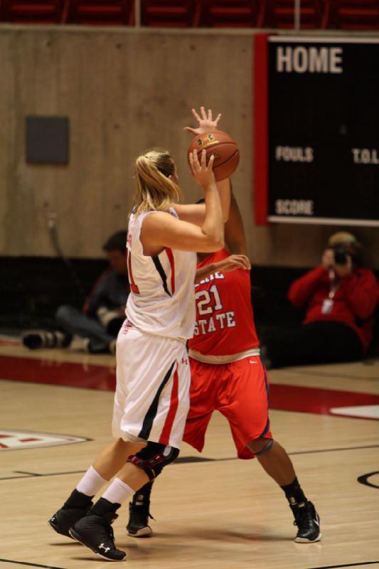 2011-11-05 17:32:16 ** Basketball, Dixie State, Taryn Wicijowski, Utah Utes, Women's Basketball ** 