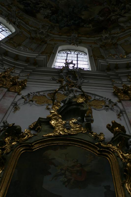 2005-08-20 15:18:42 ** Germany, Munich ** Under the dome of the monastery's church.